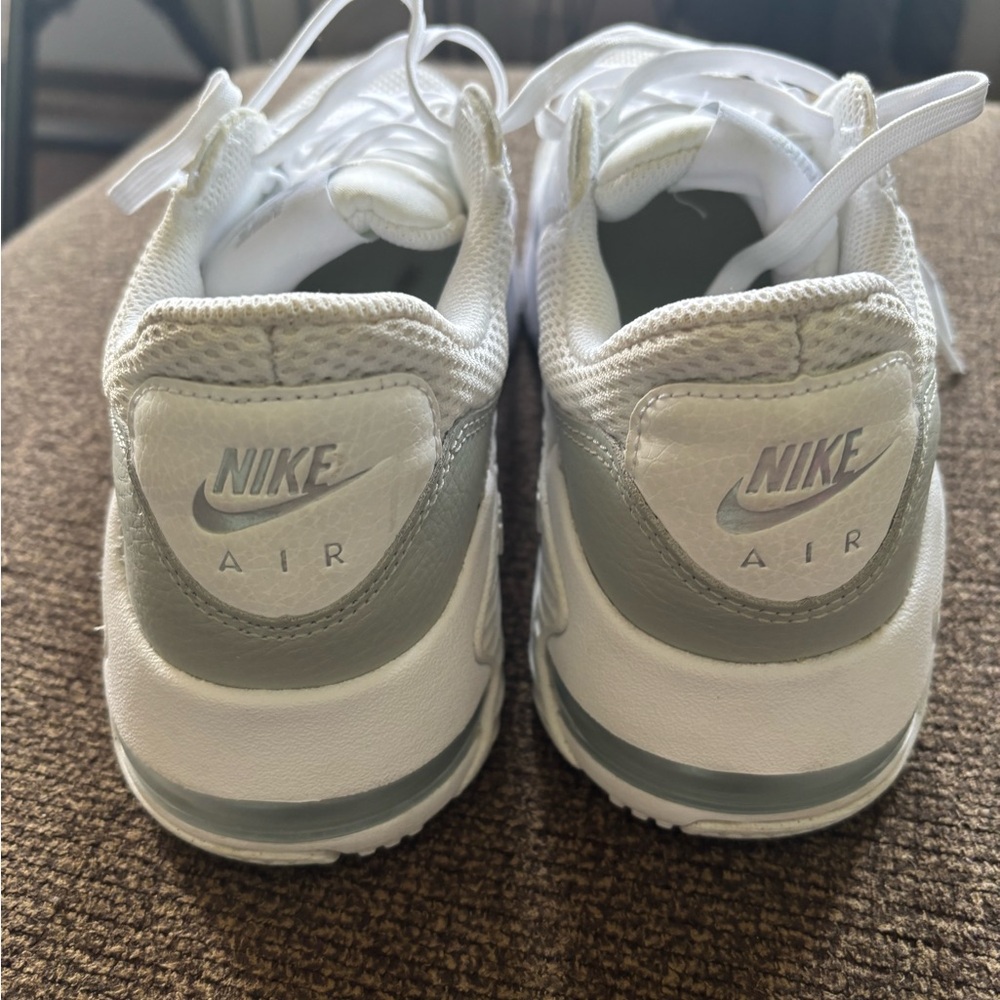 Nike White and Gray Sneakers Classic Low-Top Design